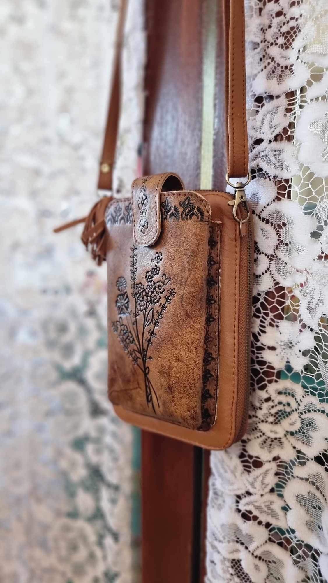 Daisy Posy Phone wallet preorder