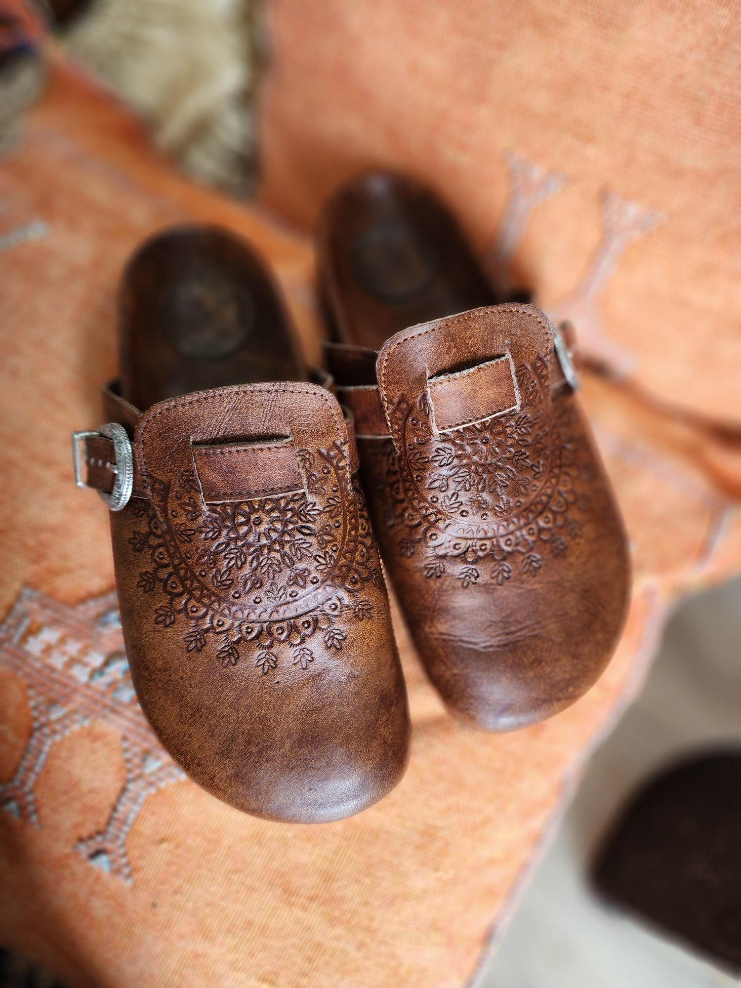 Amazonian leather slides- embossed