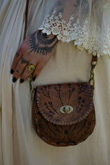 Daisy mini carved bag- vintage brown