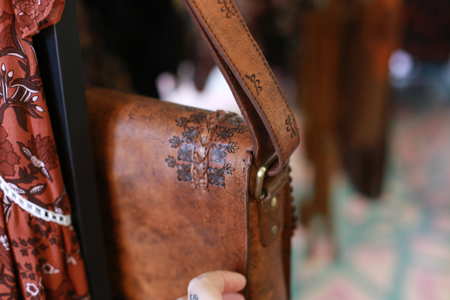 Farrah leather carved bag with buckle